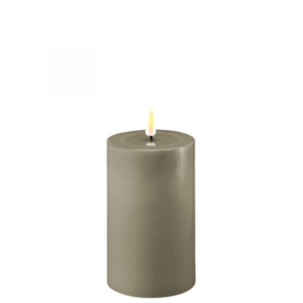 DeluxeHomeart Sand LED Candle 7,5 * 12,5 cm